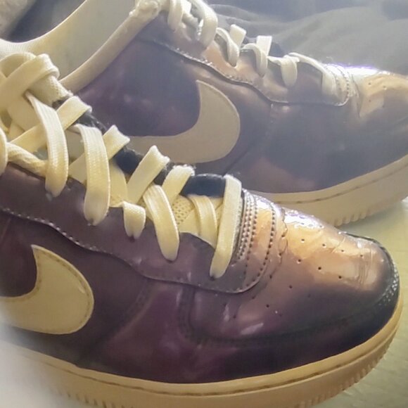 Nike Air Force 1 07 LV8 Iridescent Iced Lilac Men's Athletic Shoe - Size 6.5 - Picture 1 of 6